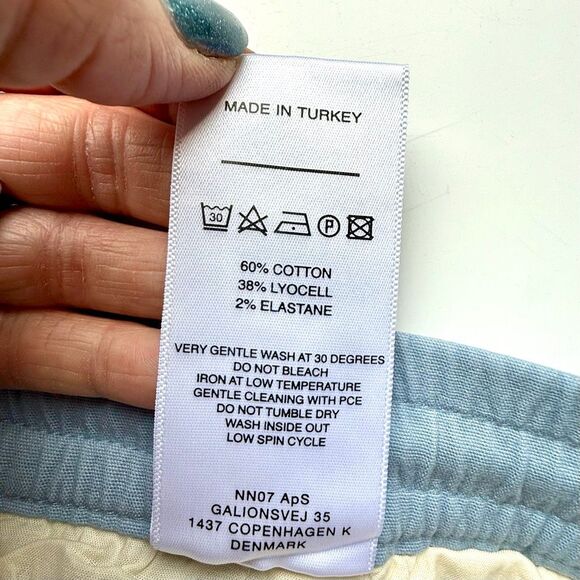 NWT NN07 “Gregor” twill shorts in light blue Size XL - Picture 8 of 10